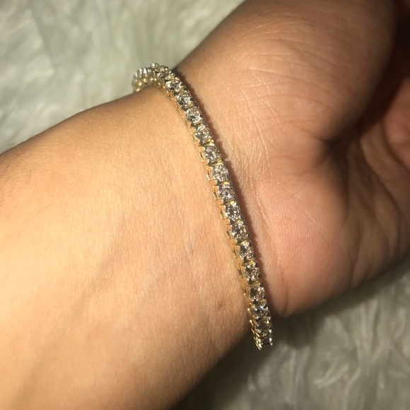 14k Yellow Gold 3 1/2 ctw Diamond Tennis Bracelet - Picture 3 of 3